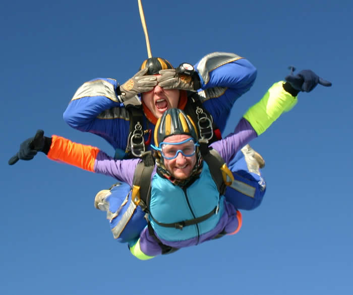 tandem skydiving withskydivezone can raise funds for MS Research